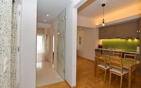Acropolis Area 2 Bedroom 2 Min From Metro Syngrou